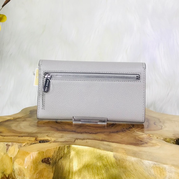 Michael Kors Cassie Large Trifold Wallet - Picture 4 of 8